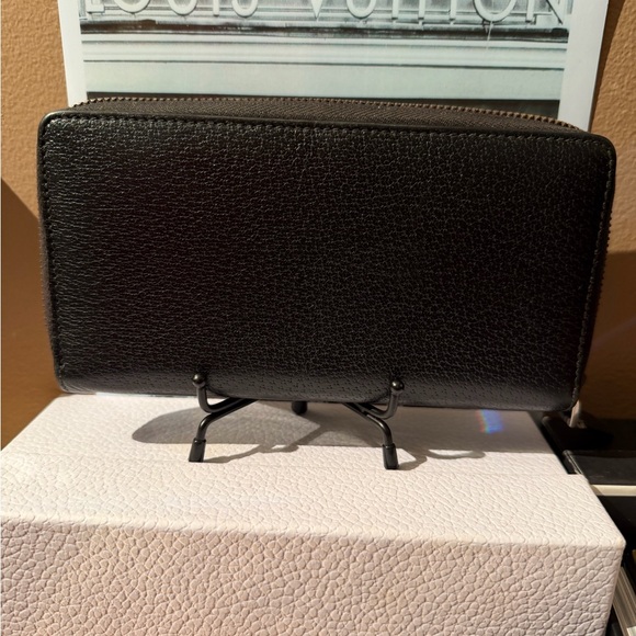 ⭐️⭐️Vintage Gucci GG Marmont Long Zip-around Wallet - Picture 2 of 13